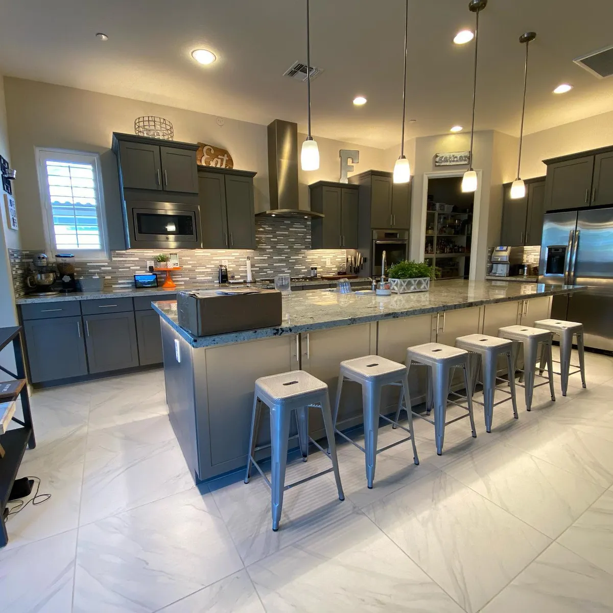 Cabinet and kitchen lighting 11