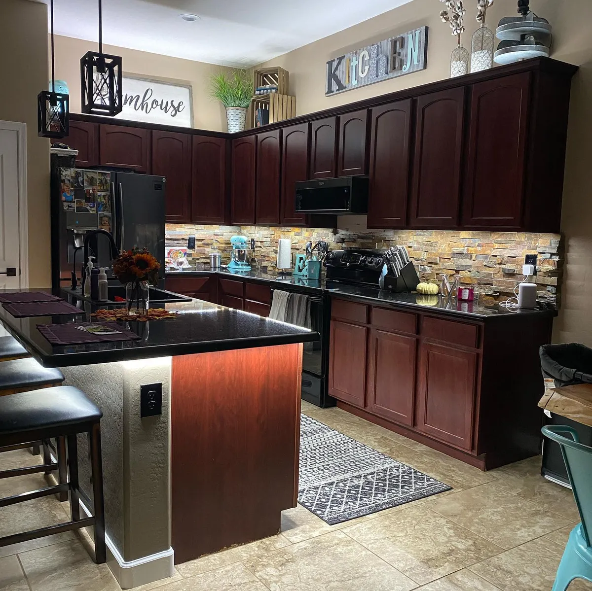 Cabinet and kitchen lighting 19