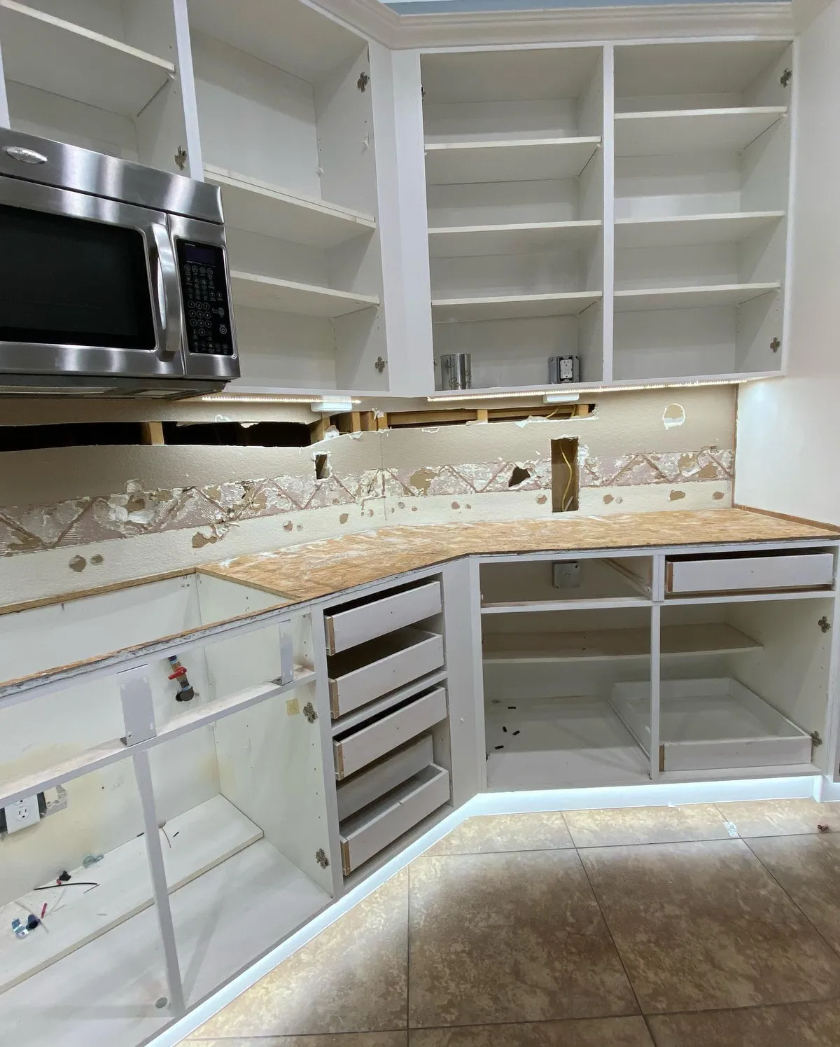 Cabinet and kitchen lighting 15