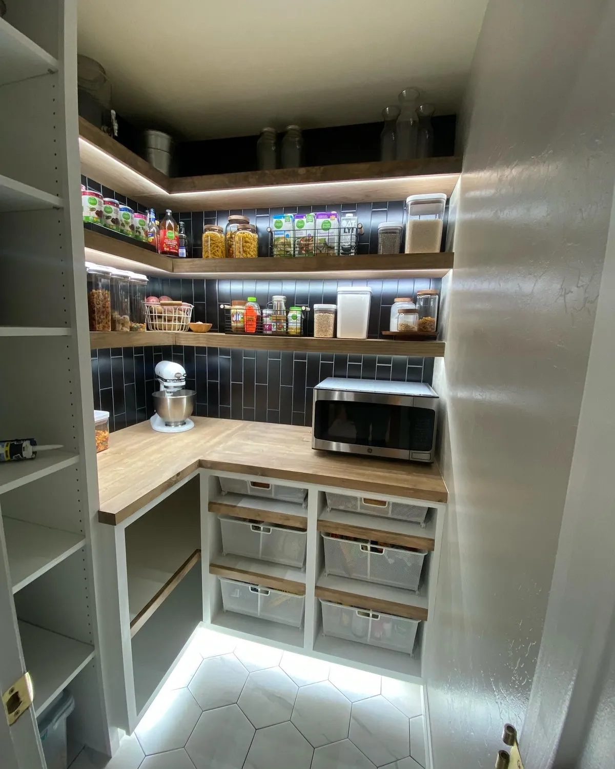 Cabinet and kitchen lighting 27